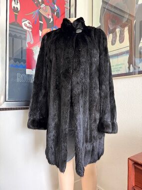 Excellent Condition Vintage 00s Real Fur Coat. Size M